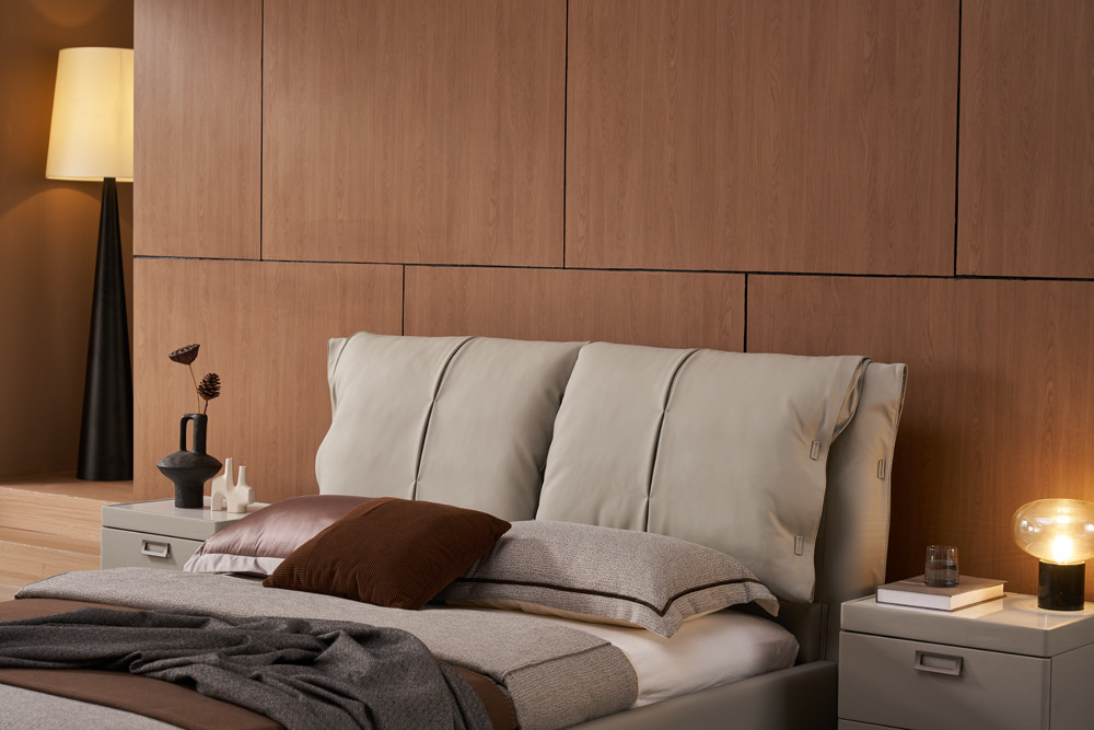 Tracy Smoke Upholstered Leather Bed - Image 5